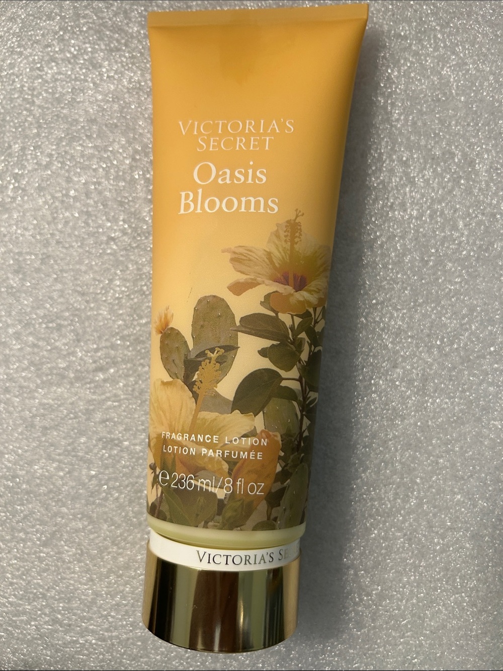 Victoria's Secret Oasis Blooms Yellow & Green Floral Fragrance Lotion